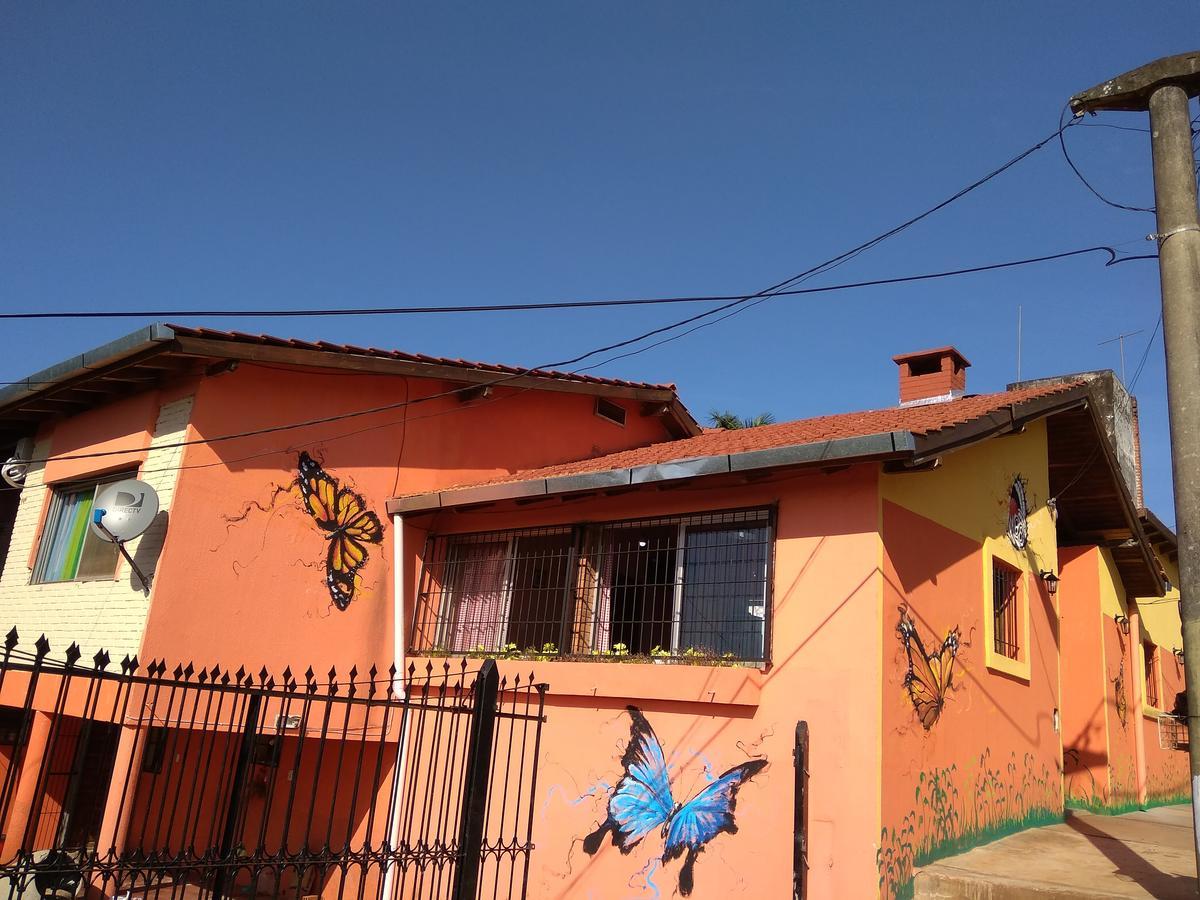 Butterfly Hostel Puerto Iguazú Exteriör bild